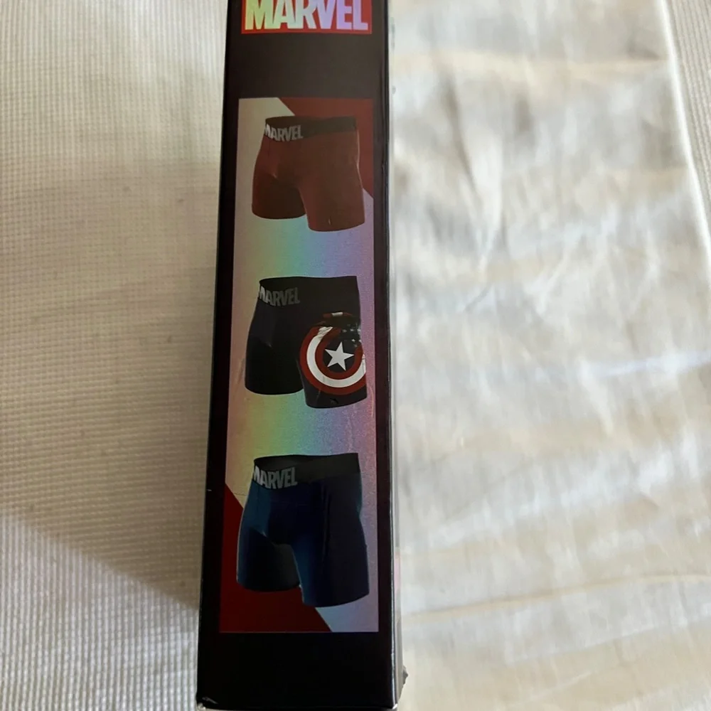 SOLD!! CAPTAIN AMERICA UNDERWEAR SIZE SMALL - Picture 5 of 7